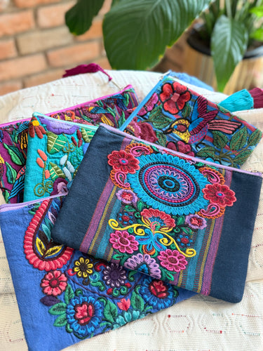 Acatenango Pouches
